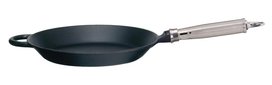 Ronneby Bruk Koekenpan Maestro gietijzer RVS greep schuine rand 28 cm Ronneby Bruk Koekenpan Maestro gietijzer RVS greep schuine rand 28 cm