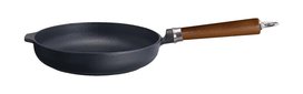 Ronneby Bruk Koekenpan Maestro gietijzer houten greep 24 cm Ronneby Bruk Koekenpan Maestro gietijzer houten greep 24 cm