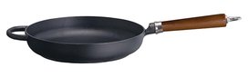 Ronneby Bruk Koekenpan Maestro gietijzer houten greep 28 cm Ronneby Bruk Koekenpan Maestro gietijzer houten greep 28 cm